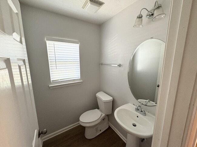 Building Photo - 125 Cedar Bay Cir