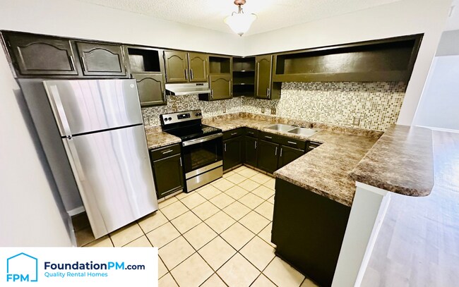 Foto del edificio - 8259 Cedar Chest Dr