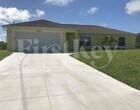 Foto principal - 12097 Helios Ave