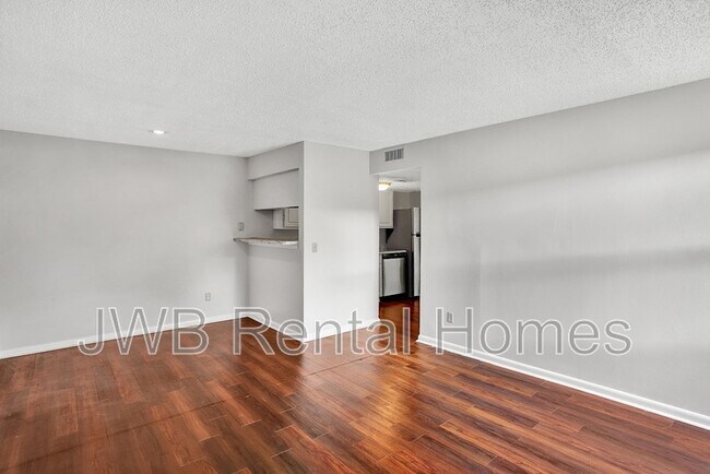 Foto del edificio - 10825 Key Haven Blvd