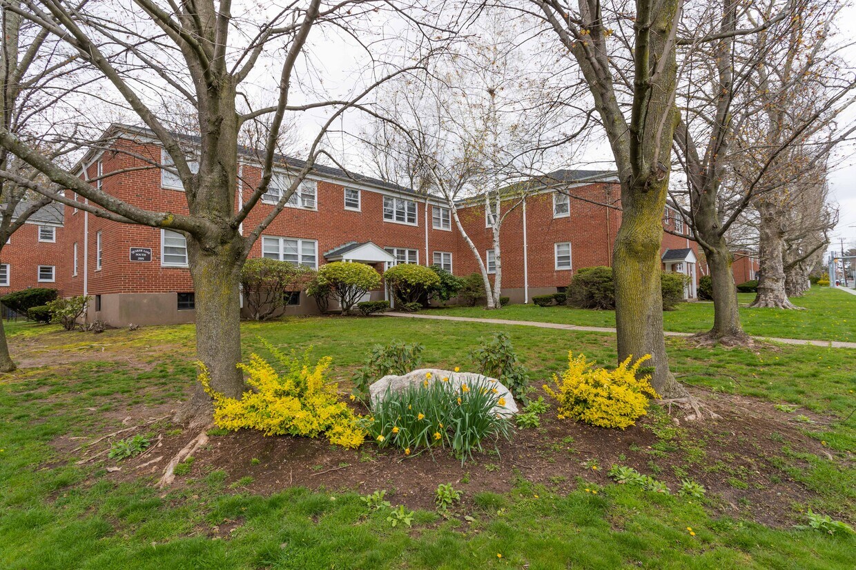 1363 Boulevard, West Hartford, CT 06119 Apartments in West Hartford