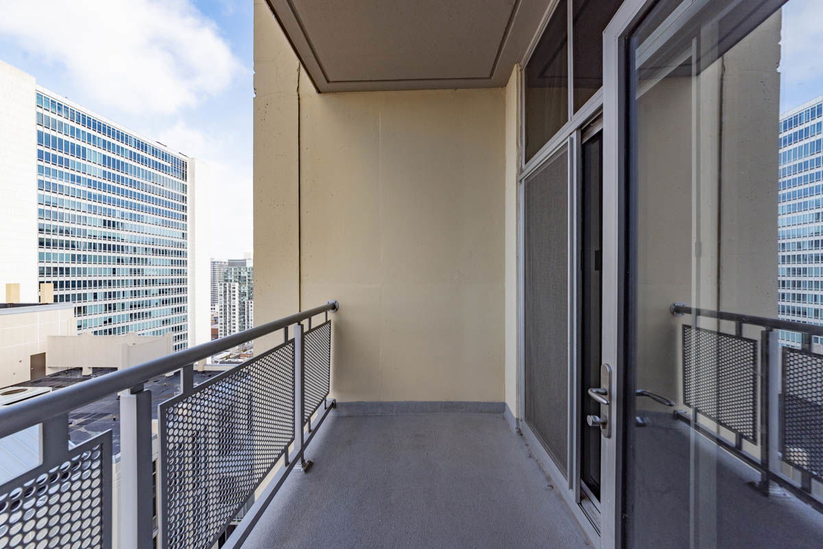 Primary Photo - 700 N Larrabee St