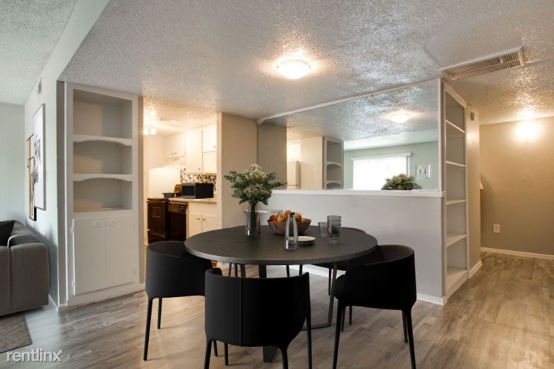 Building Photo - 2 br, 1 bath Apartment - 1012 W Pioneer Pwky