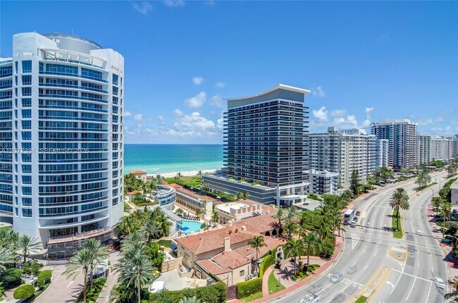 Building Photo - 5900 Collins Ave