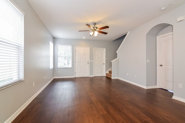 Building Photo - 18123 Birdwater Dr