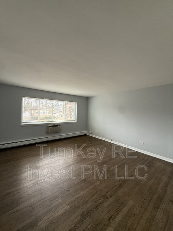 Building Photo - 2124 14th Ave