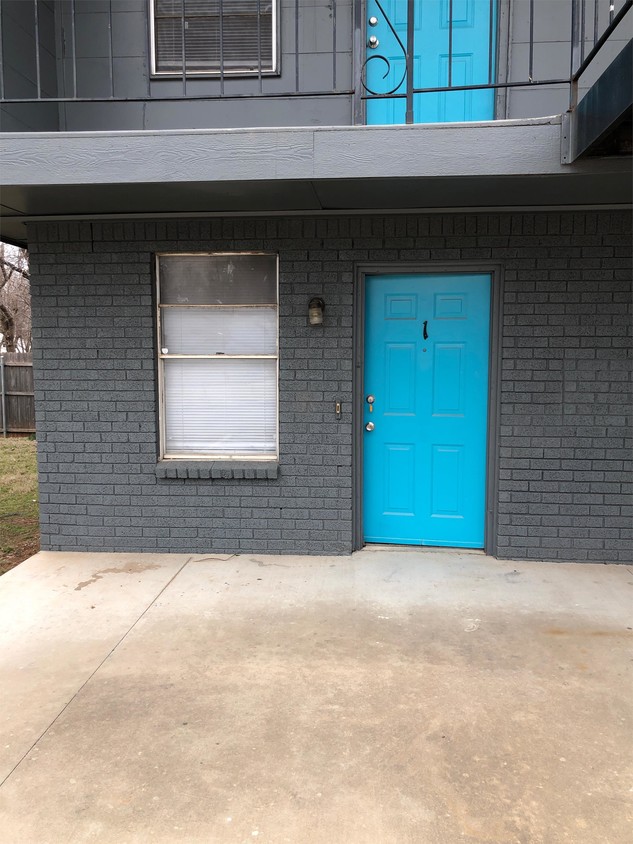 Primary Photo - 4300 S Portland Ave