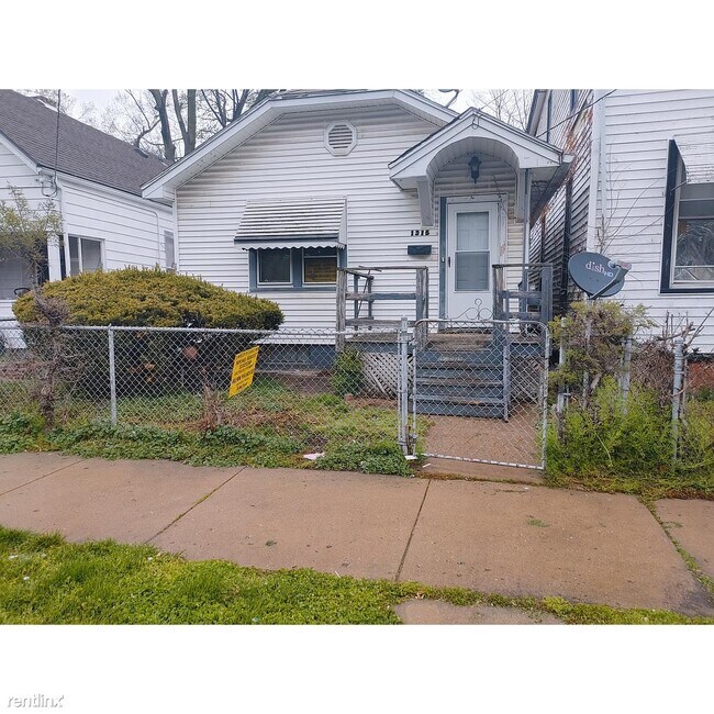 Building Photo - 2 br, 1 bath House - 1315 West John H Gwyn...
