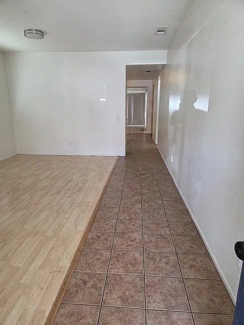 Foto del edificio - 16963 Tack Ln