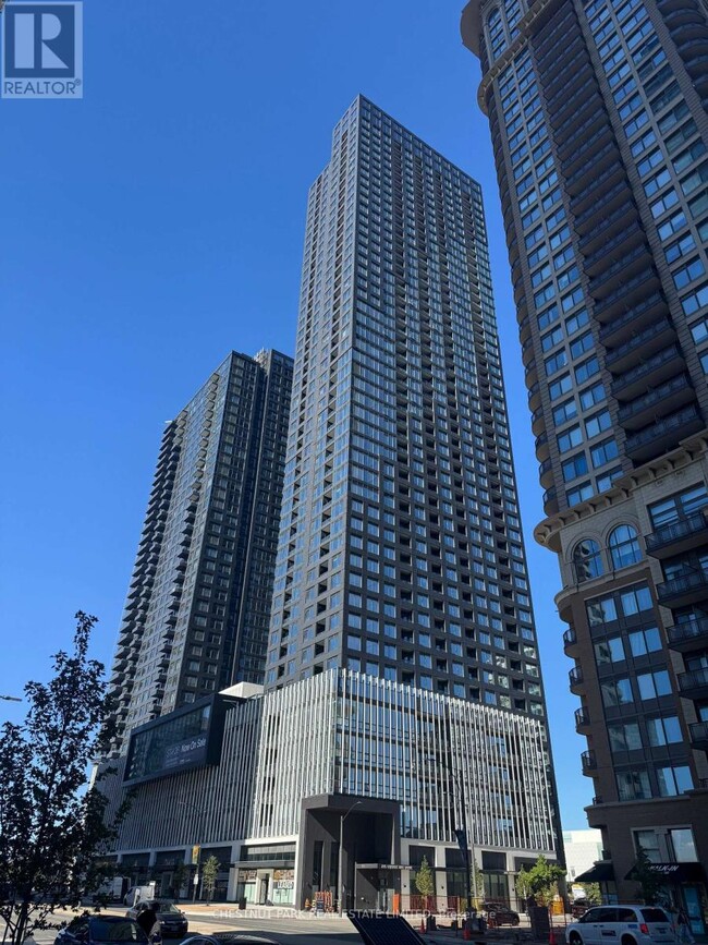 Photo du bâtiment - 395 Square One Dr