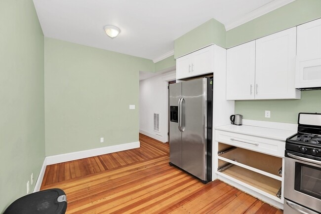 Building Photo - 79 Perkins St