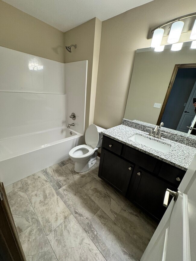 Foto del edificio - 7505 Frankie Ct