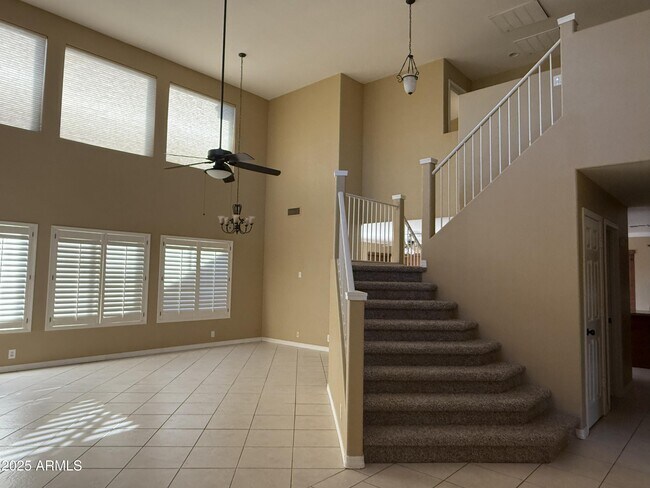 Building Photo - 2917 E Windsong Dr