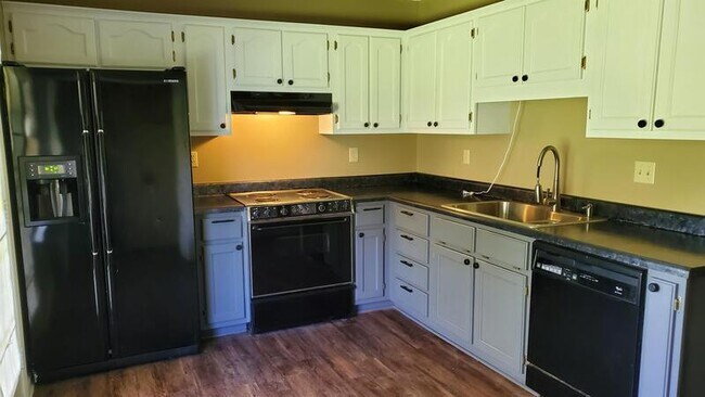 Building Photo - 6938 Lagrange Cir N