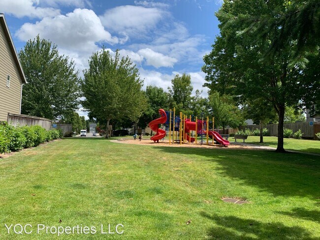 Foto del edificio - 3 br, 2.5 bath House - 411 NW 152nd Street