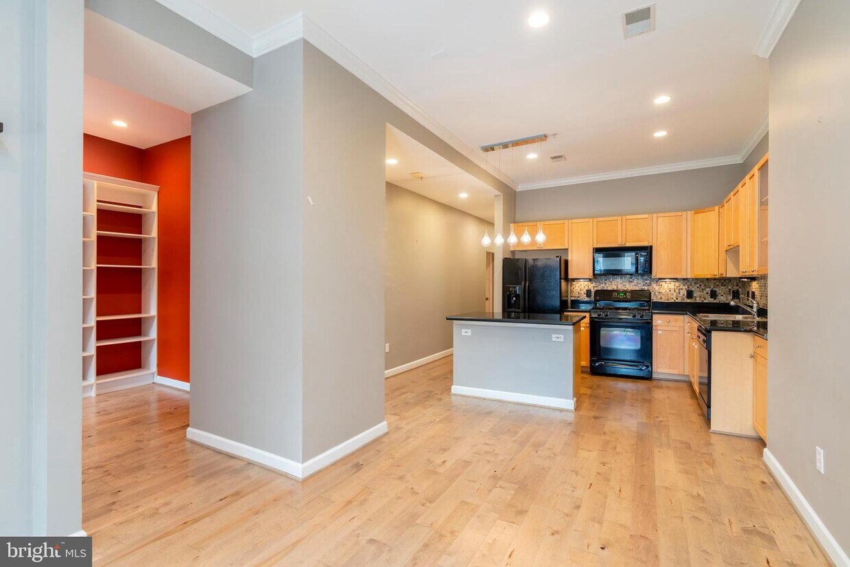 Primary Photo - 1441 Rhode Island Ave NW