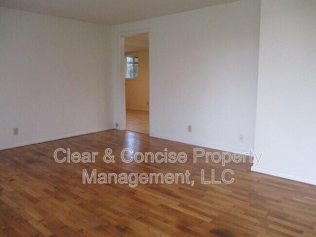 Photo - 2663 Centennial Blvd House