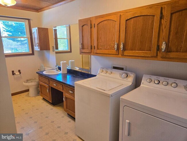 Foto del edificio - 15329 Church Ln