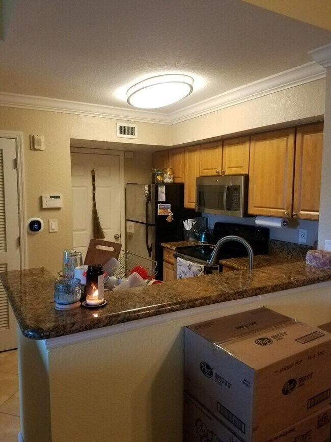 Building Photo - 15075  Michelangelo Boulevard 304 Delray B...