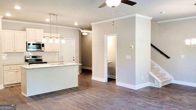 Building Photo - 4391 Fulson Dr