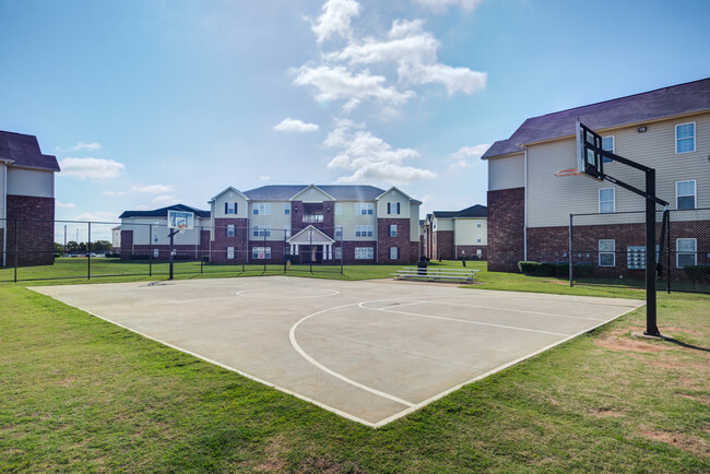 Building Photo - Mustang Village