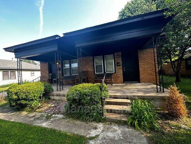 Building Photo - 3131 NW 16th St