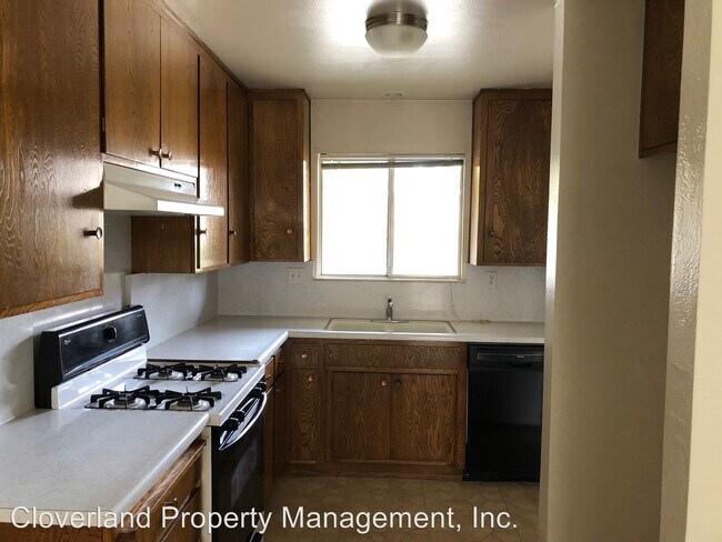 Building Photo - 2 br, 1 bath House - 2200 San Lucas Ct. #B