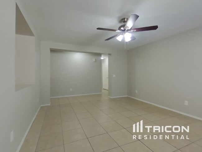 Building Photo - 10534 W Carlota Ln