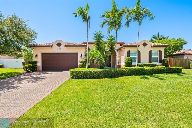 Foto principal - 6412 SW 55th Pl