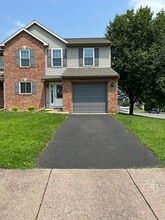 Building Photo - 2490 Chestnut Ln