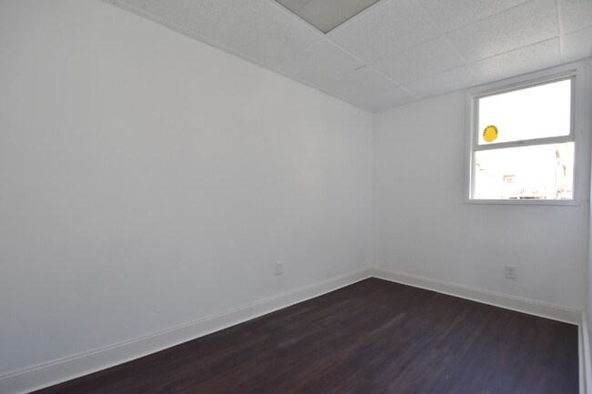 Foto del edificio - 4229 Haldane St