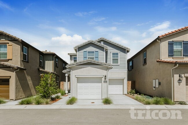 Interior Photo - Tricon Winchester