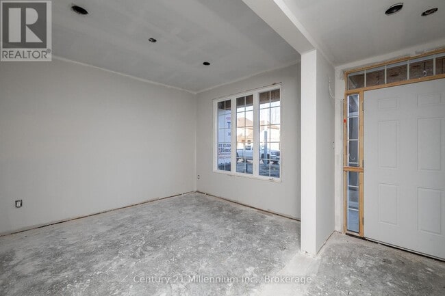 Building Photo - 30 Steinway St