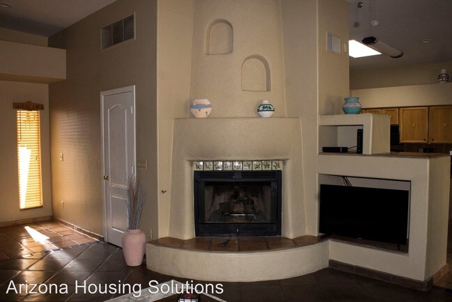 Building Photo - 3 br, 2 bath  - 490 W. Spearhead Rd.