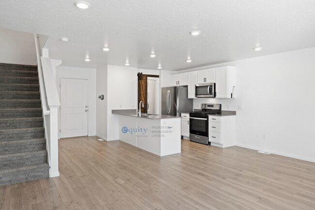 Foto del edificio - 8710 W Cordero Dr