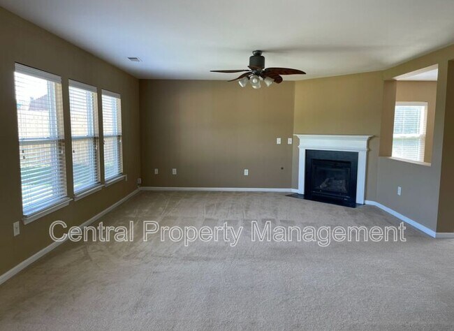 Foto del edificio - 184 Stonewood Crossing Dr