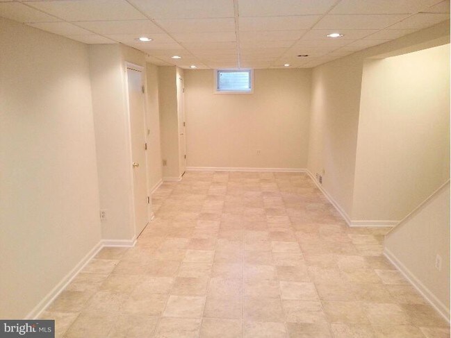 Foto del edificio - 10400 Parkwood Dr