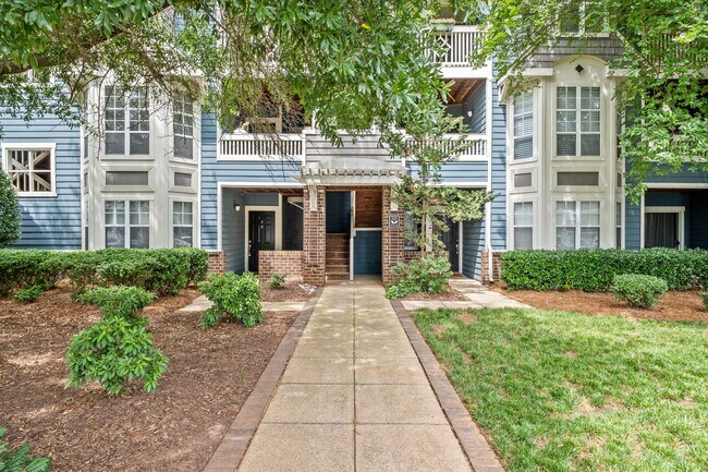 Building Photo - 525 Olmsted Park Pl