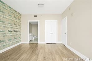 Building Photo - 2 br, 2 bath  - Marina Blue Condo