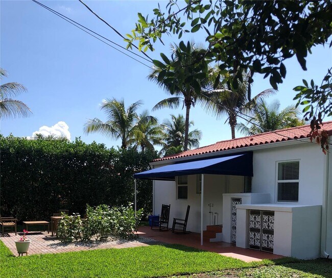 Building Photo - 51 Montilla Ave