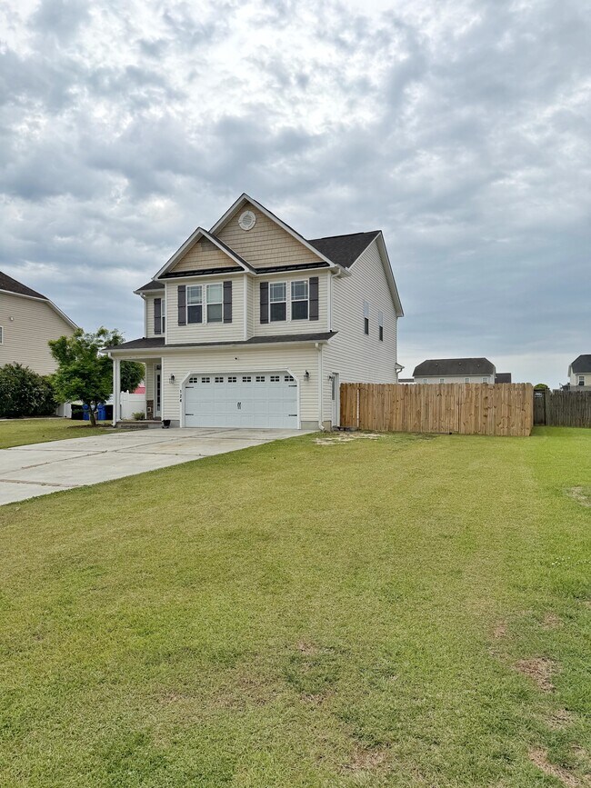 Foto del edificio - 124 Landover Drive