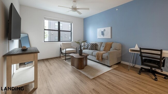Foto del edificio - 7733 Burleson Rd