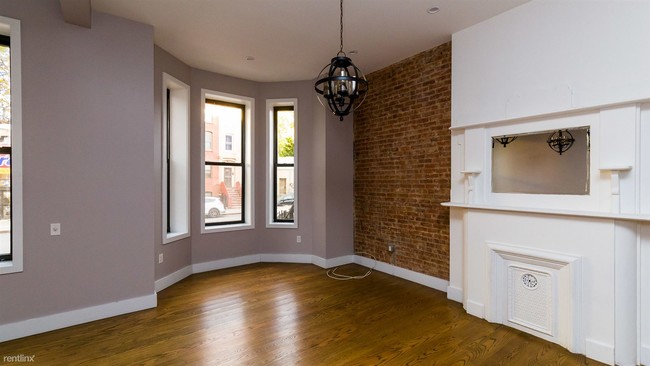 Building Photo - 1022 Bedford Ave