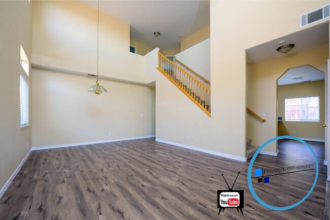 Building Photo - Large 4 BR/3BA home available