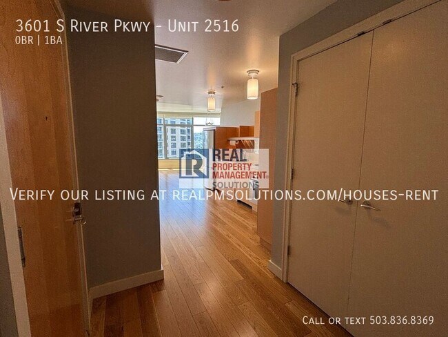 Building Photo - 3601 S River Pkwy
