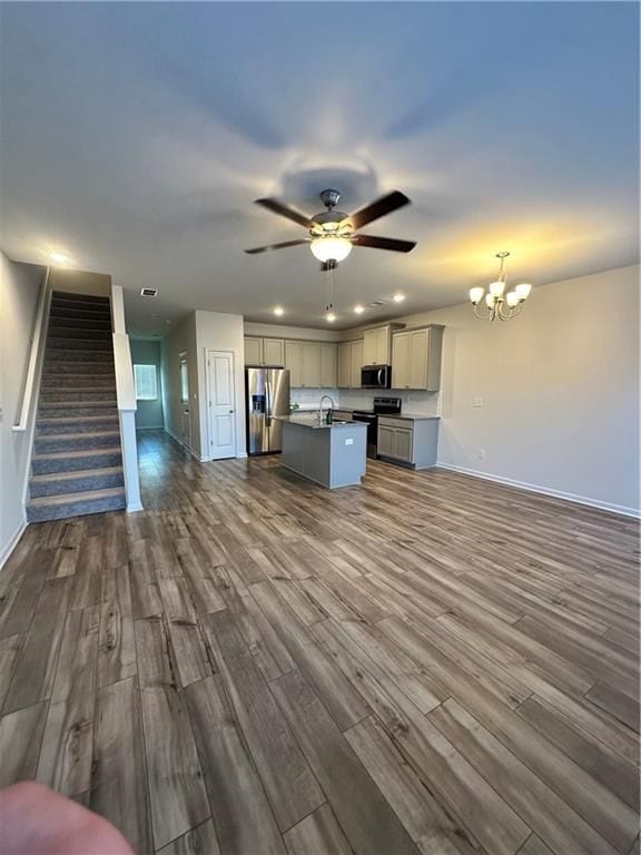 Foto del edificio - 115 Buckingham Ln