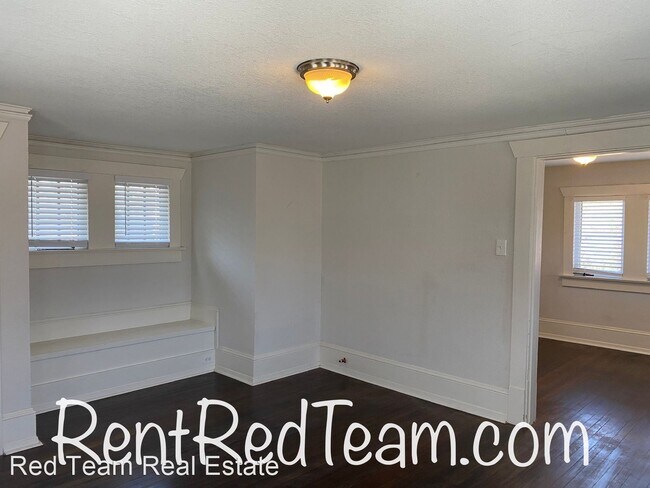 Building Photo - 3 br, 1 bath House - 2312 Mistletoe Ave