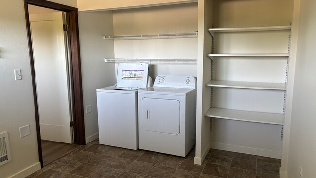 Laundry/Storage/Office space - 7800 Stinson Ave
