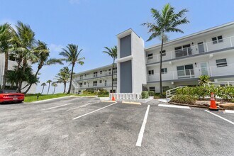 Building Photo - 1041 Hillsboro Mile