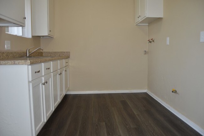 Building Photo - 2 bedroom 1 bath in the city of Rosemead